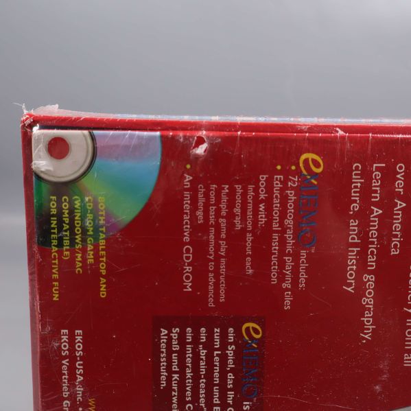 Närbild på hörn av America memoryspel och CD-rom ikon