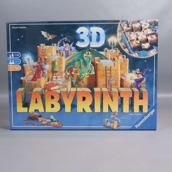 Framsida av spelet Labyrinth 3D med illustration av slott och drake