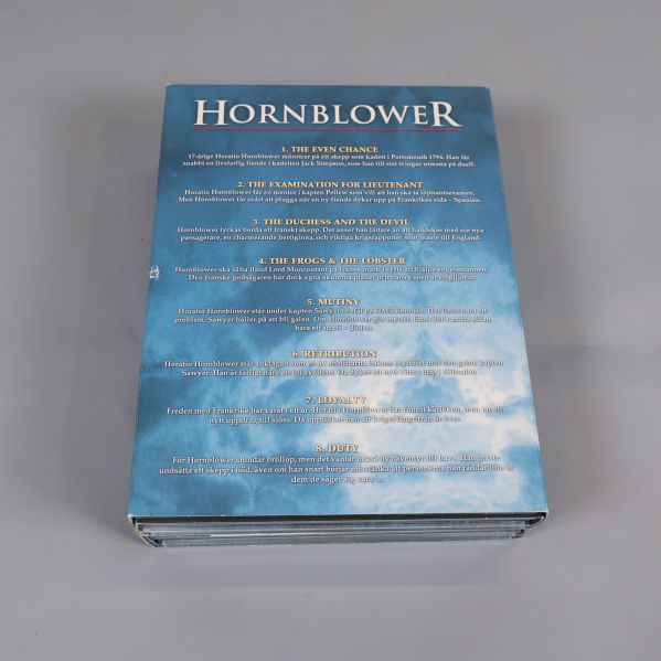 Baksida av Hornblower DVD-box med avsnittslista