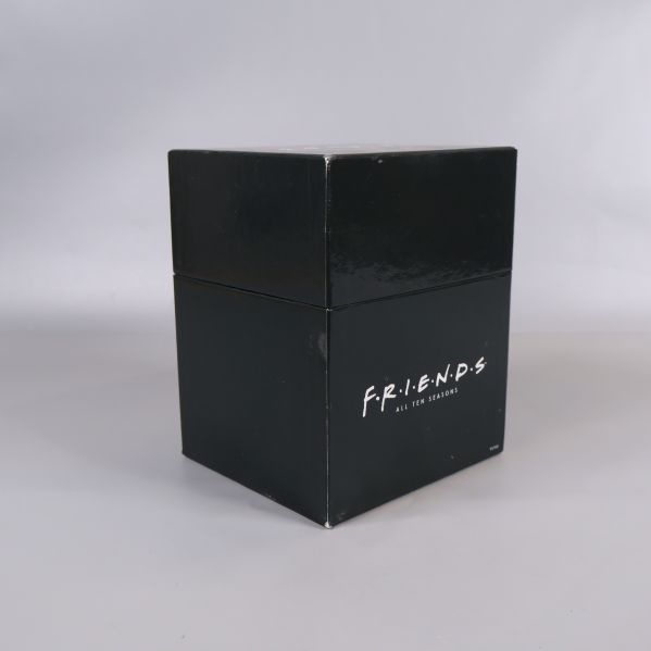 Friends all ten seasons box sedd från annan vinkel