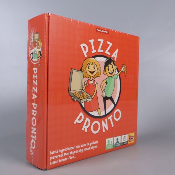 Pizza Pronto spelkartong från sidan med tydlig logga
