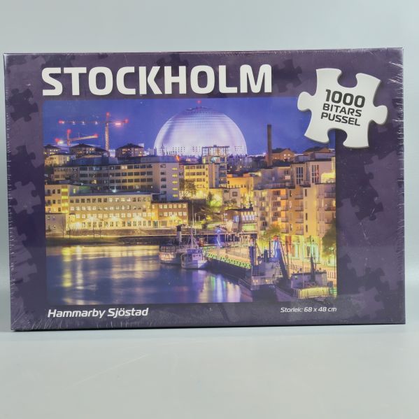 Framsida med kvällsmotiv av Stockholm Hammarby Sjöstad
