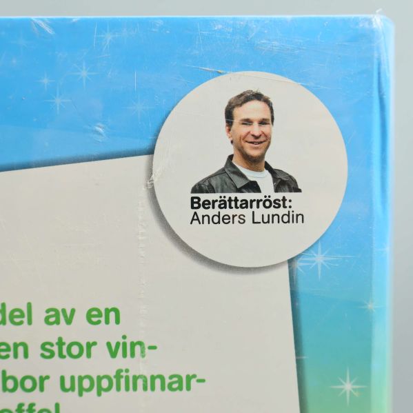 Närbild på berättarröst Anders Lundin
