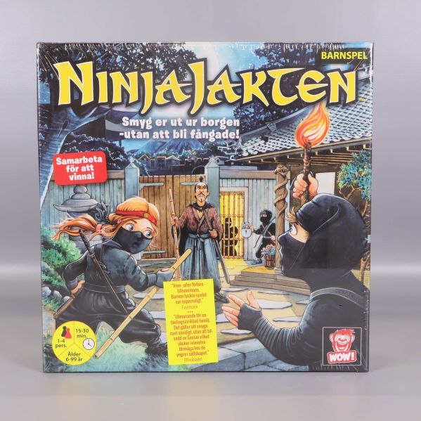 Framsida av NinjaJakten sällskapsspel med ninjor och slott