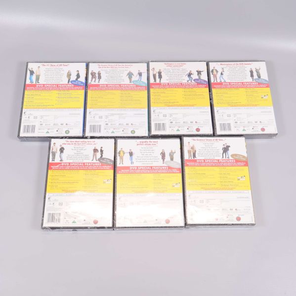Baksidor av Seinfeld DVD-fodral med text och bilder