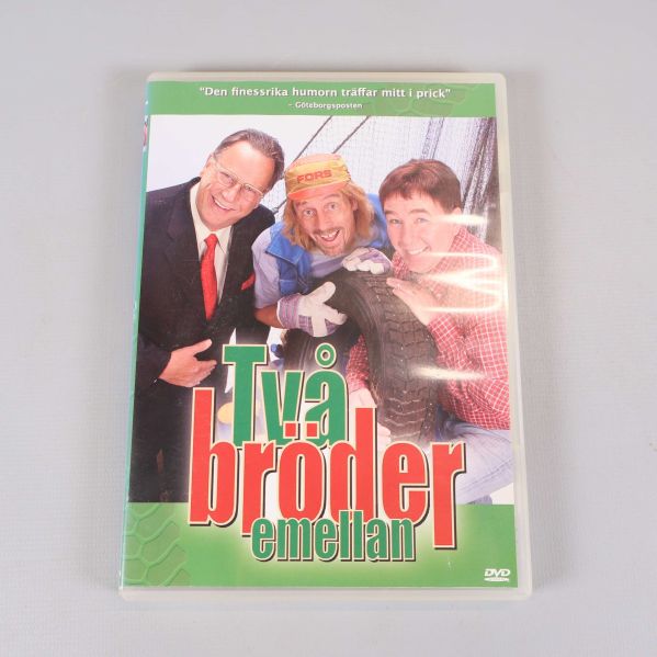 DVD-fodralets framsida med komedifilmens omslag och titel