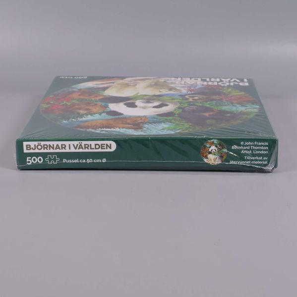 Pussellådans kant med motivnamn, bitantal och björnillustrationer