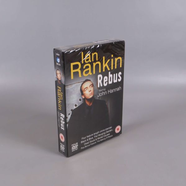 DVD-boxen i vinkel visar förpackningen