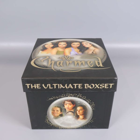 Charmed dvd-box med bild på huvudkaraktärerna