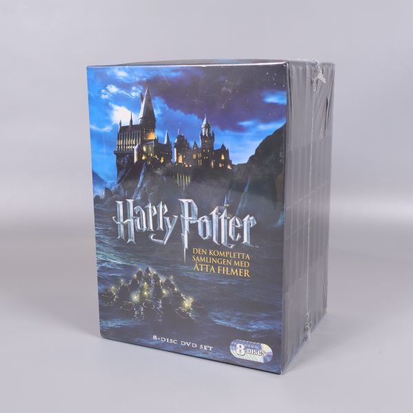 Inplastad Harry Potter box med åtta separata dvd-fodral