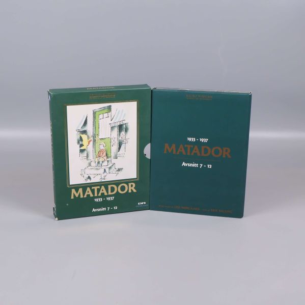 Matador DVD-box framifrån med omslagsillustration och text
