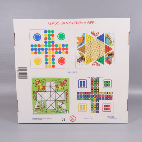 Baksida på spelask med flera klassiska brädspel illustrerade