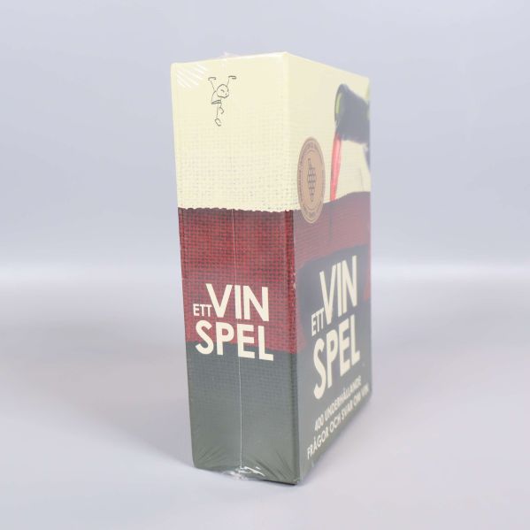 Sidan av spelet visar logotyp och titel
