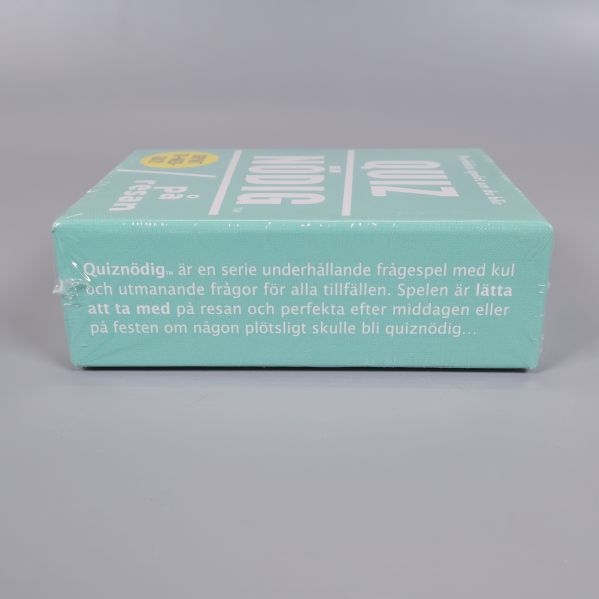 Quiznödig på resan liggande med text på sidan