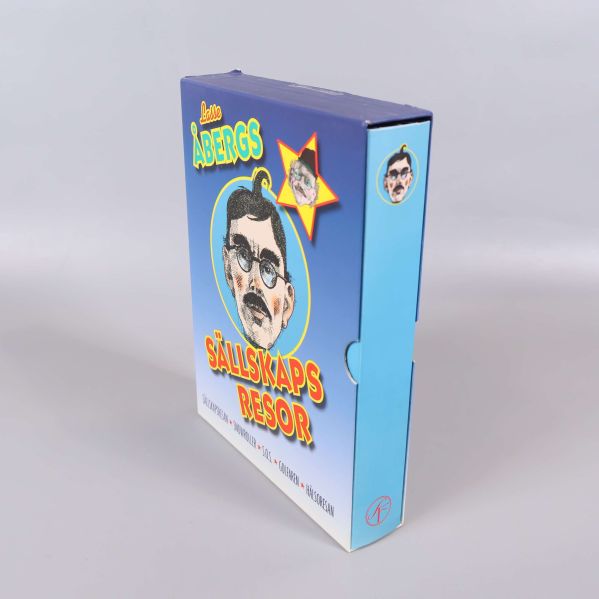 Baksidan och sidan av Sällskapsresor DVD-box