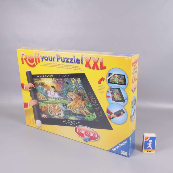 XXL Roll your Puzzle förpackning upprätt med tändsticksask bredvid