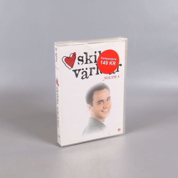 Skilda världar volym 4 DVD från snett framifrån
