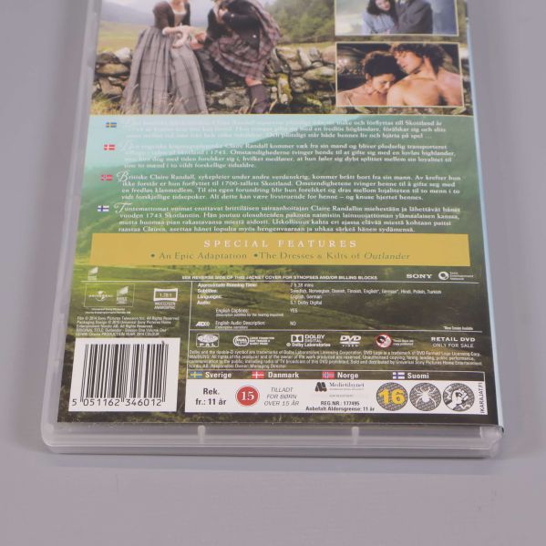 Närbild på text och symboler på baksidan av DVD-boxen