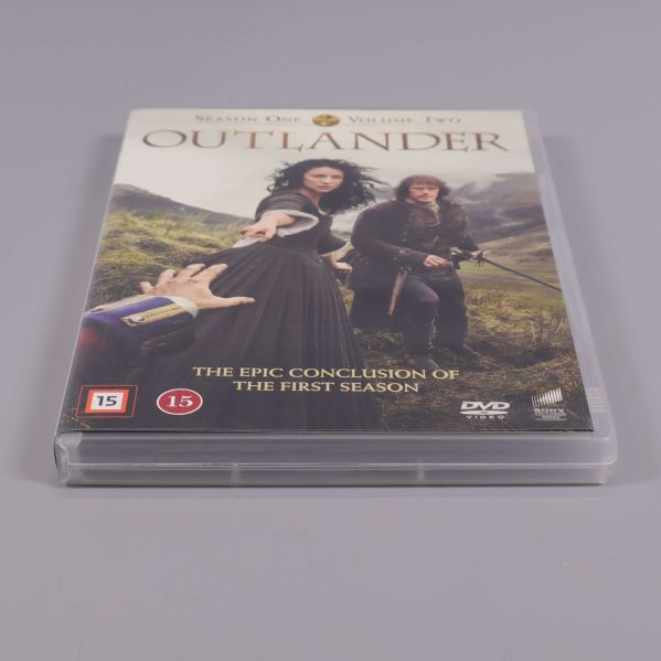 Outlander DVD-box liggande visning snett framifrån