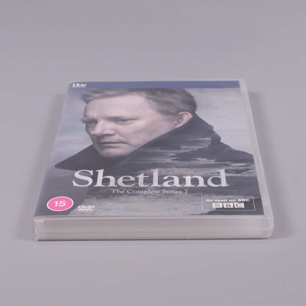 DVD-box Shetland S.7 i plastförpackning sedd ovanifrån