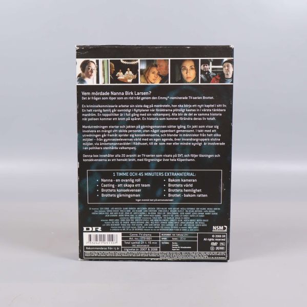 Baksidan av Brottet DVD-box med texter och bilder