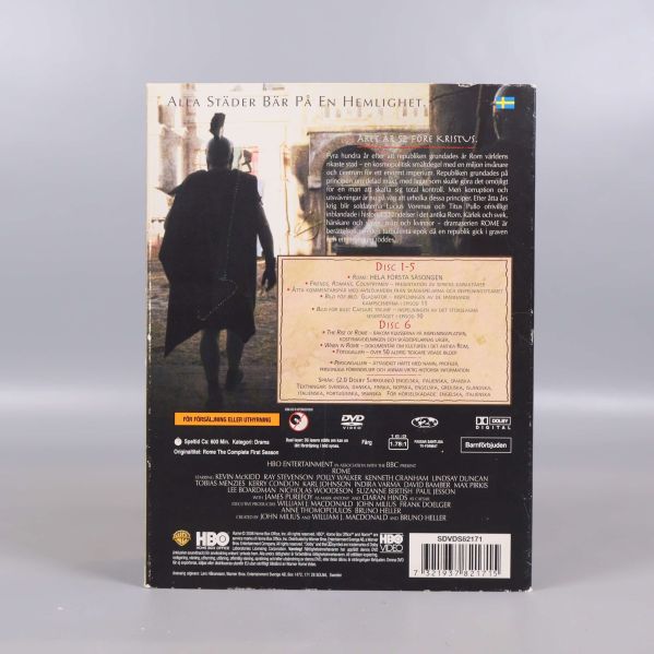Baksidan av Rome DVD-box med text och specifikationer