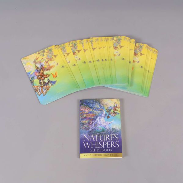 Nature's Whispers orakelkort spridda med guidebok