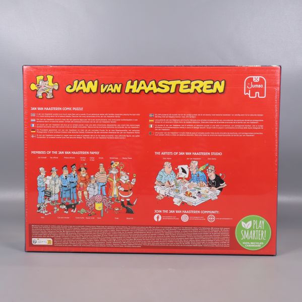 Baksidan av pusselboxen med information och illustrationer