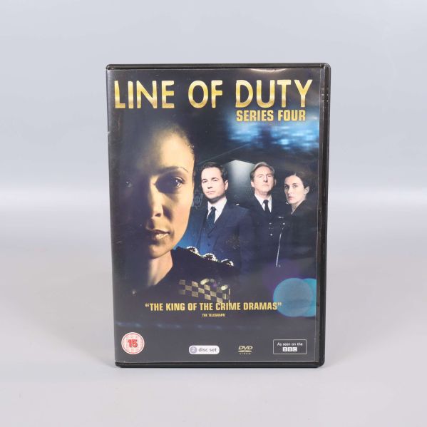 DVD-omslag för Line of Duty Series Four med fyra huvudkaraktärer