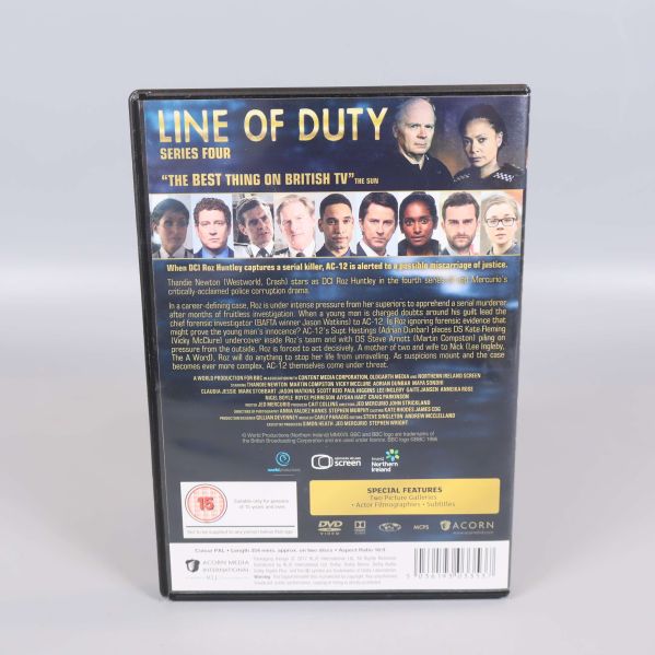 Baksida av Line of Duty säsong 4 DVD med beskrivning och bilder på skådespelare