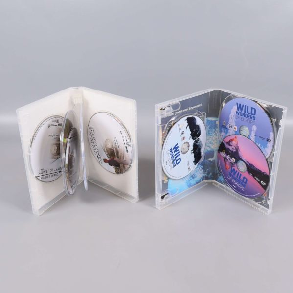 DVD-fodral öppnade med samtliga skivor synliga inuti