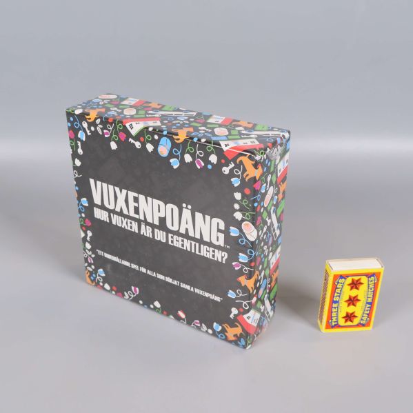 Vuxenpoäng spelbox i jämförelse med tändsticksask