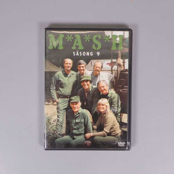 DVD-box med MASH säsong 9 och omslagsfoto av karaktärer