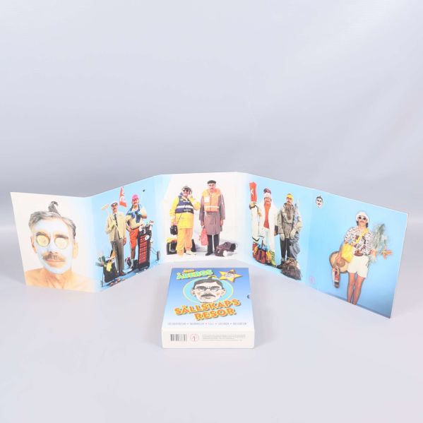 DVD-box utfälld visar karaktärsmotiv från filmerna