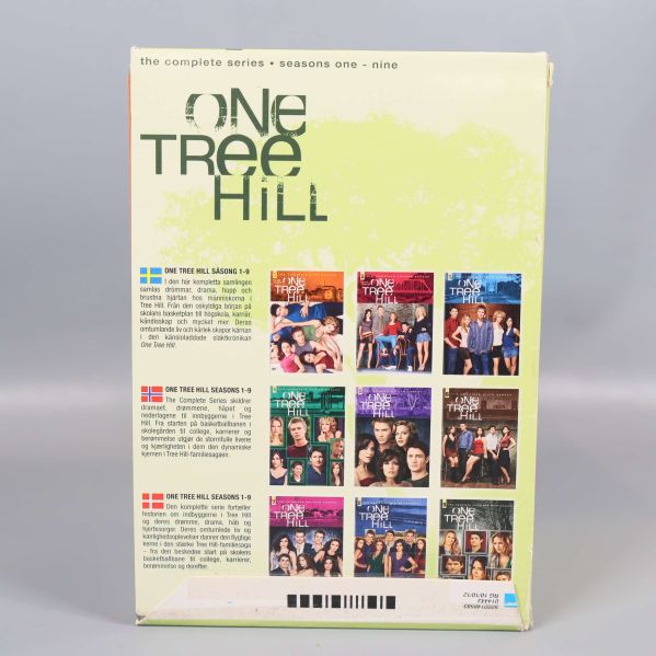 Baksidan av One Tree Hill DVD-box med bilder från samtliga säsonger