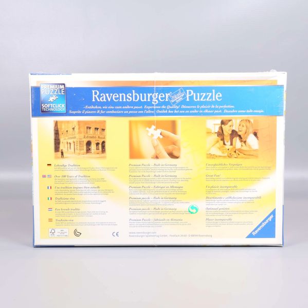 Baksidan av Ravensburger pussel med information och bilder
