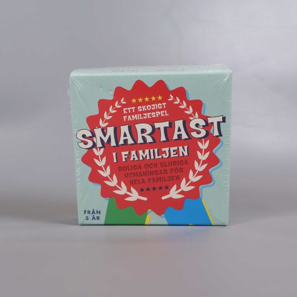Framsida av Smartast i familjen i mintgrön ask