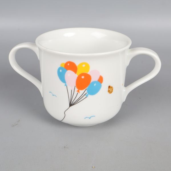 Mugg med ballonger och dubbla handtag