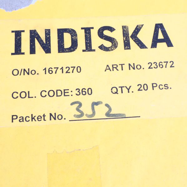 Indiska kartong med etikett