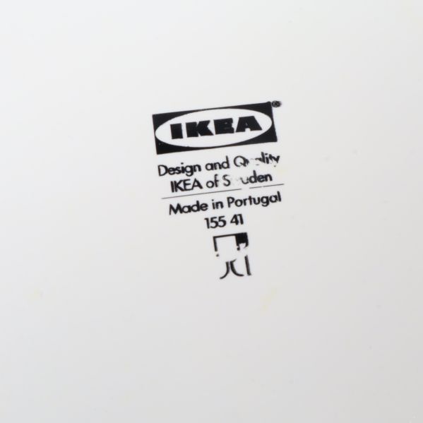 IKEA märkning och text på tallrikens undersida