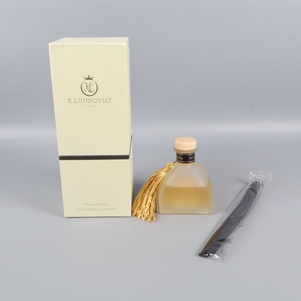 Doftpinnar med flaska, tofs och originalförpackning