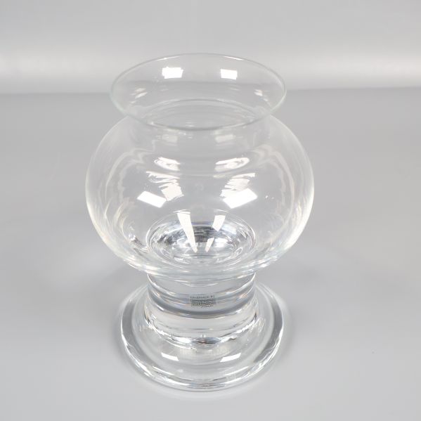 Glasljusstake sedd snett uppifrån som visar formen