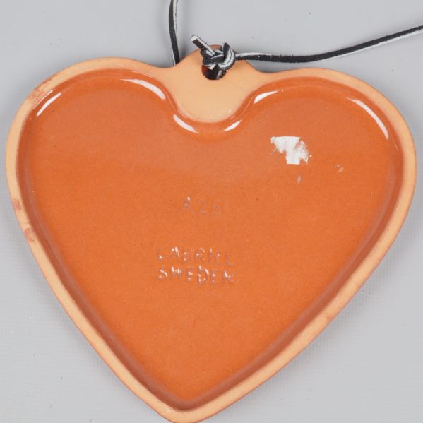 Baksida av hjärta med stämpel Gabriel Sweden