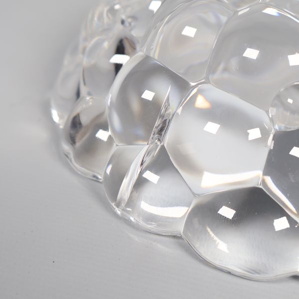 Närbild på spricka i skål