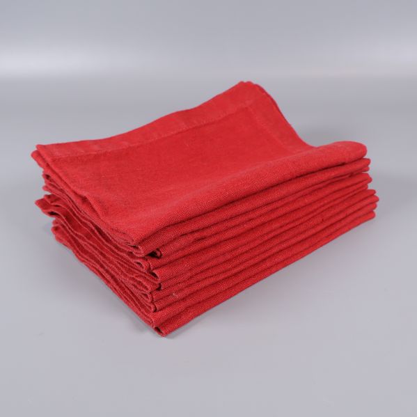 Staplade röda tabletter i en hög