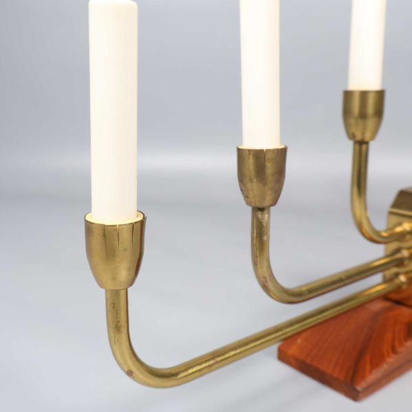 Närbild av sprickor i sockelskydd