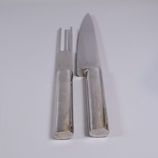 Trancherset med kniv och gaffel i rostfritt stål