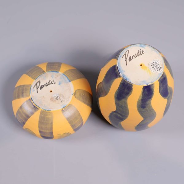 Botten av ljushållare visar Paradis-stämpel och etikett