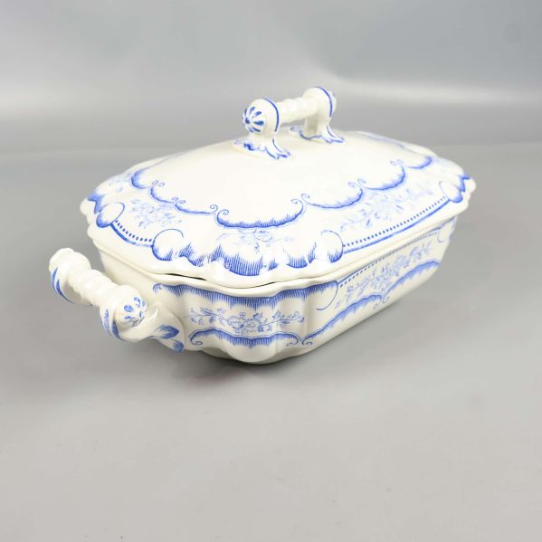 Rektangulär sopptérin med lock och blå dekor, handtag på sidorna