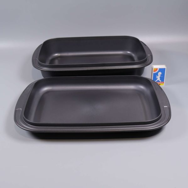 Ugnsformar visade ovanifrån med tändsticksask för storleksreferens